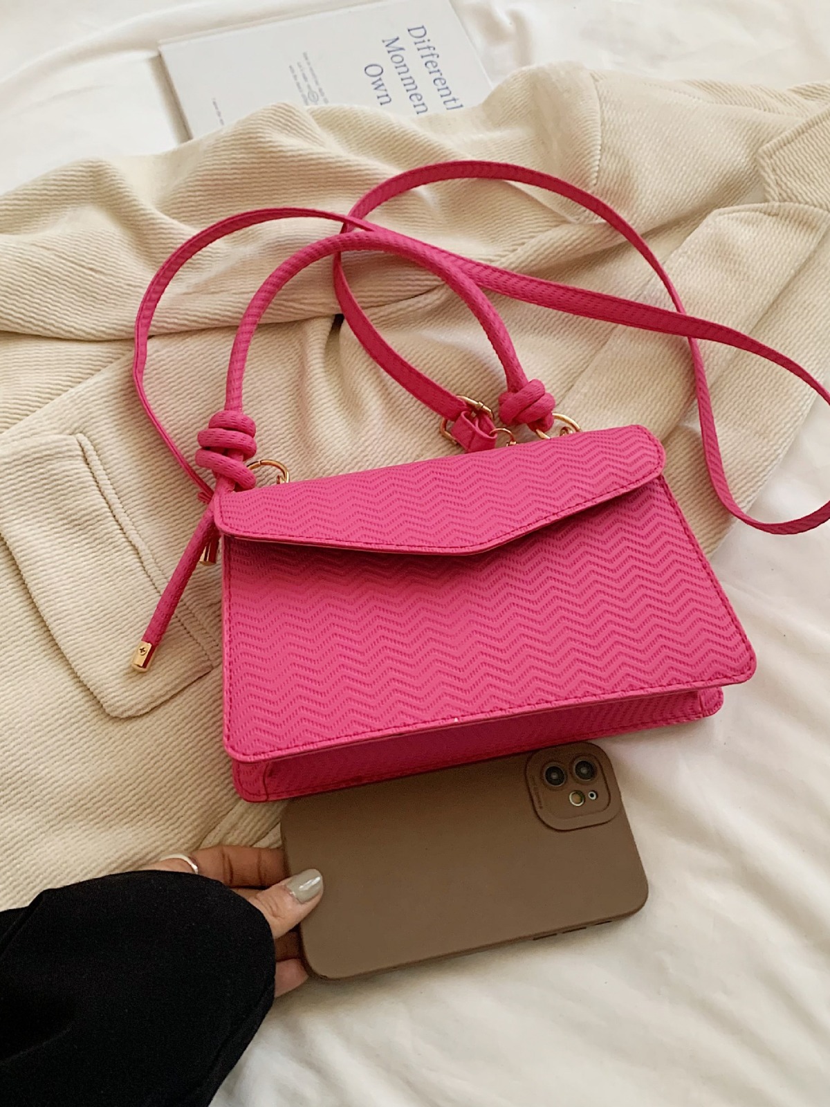 Bolso popular de este año para mujeres 2024 nuevo estilo extranjero bolso de mochila versátil para mujeres texturas de moda bolso de hombro