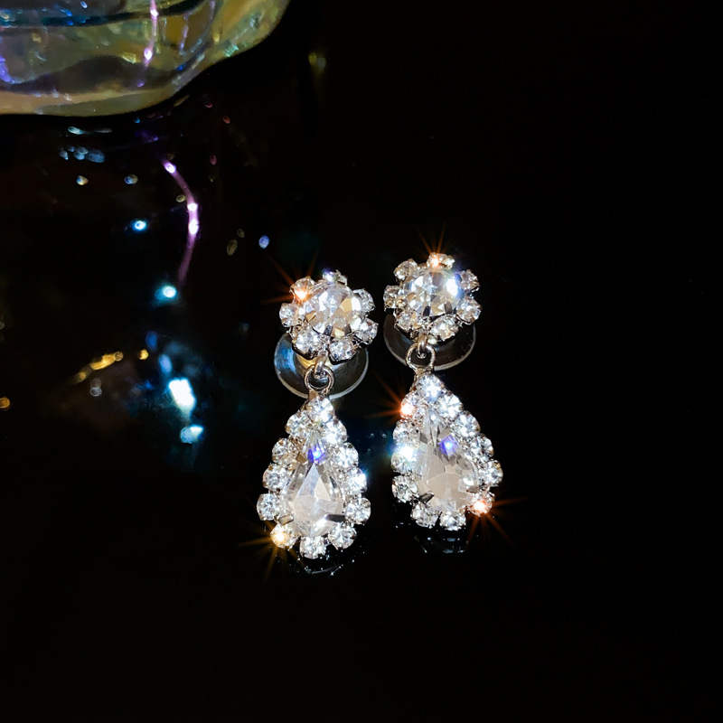 Elegant Lady Modern Style Water Droplets Tassel Alloy Inlay Rhinestones Women's Earrings Necklace 1 Set display picture 19