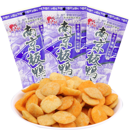 Step-by-Step Nanjing Duck Flavor Special Goodness Wholesale 8090 Childhood Leisure Nostalgic Puffed Snacks