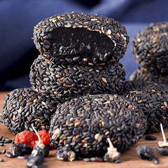 Five black mochi, dried glutinous rice balls, glutinous rice glutinous rice glutinous rice balls, donkey rolls, individually packaged internet celebrity snacks, whole box