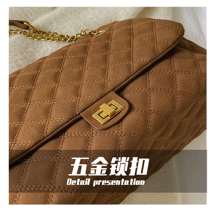 The new diamond-shaped chain bag for women is a trendy and fashionable matte single-shoulder armpit bag for commuting. The large-capacity crossbody bag is a cross-border trend undefined