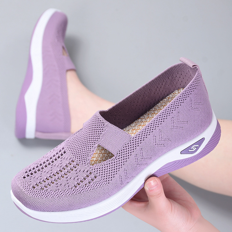 Zapatos informales versátiles de verano para mujer, zapatos transpirables de malla sin cordones para madres, zapatos cómodos de suela blanda para personas de mediana edad y mayores que no cansan los pies.