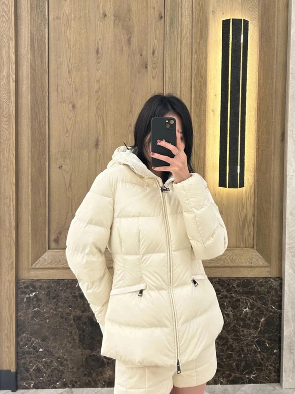 蒙家高奢至臻版Boed毛领收腰女士短款羽绒服90白鹅绒抗寒保暖羽绒|undefined