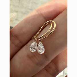 色打孔水滴钻石耳钩培育钻30分60分金色耳饰ins简约女jennie