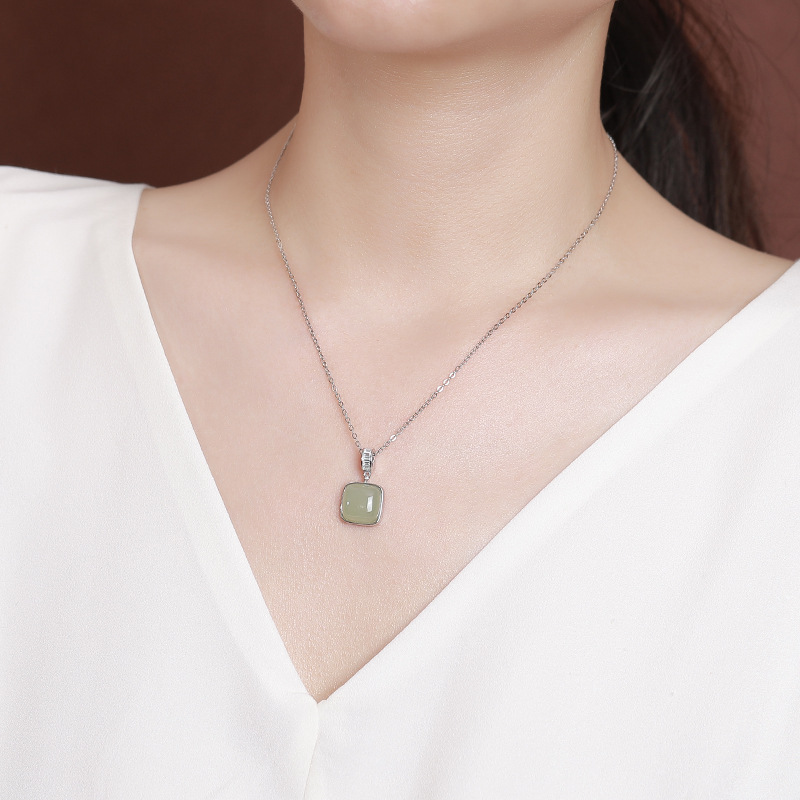 Mặt dây chuyền bạc S925 đá ngọc bích thiên nhiên hình vuông phong cách Trung Hoa — Mặt dây chuyền đơn (không bao gồm dây chuyền)