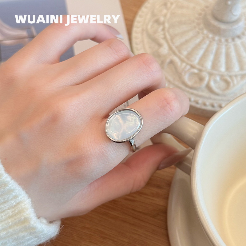 Vintage Shell Titanium Steel Ladies Ring