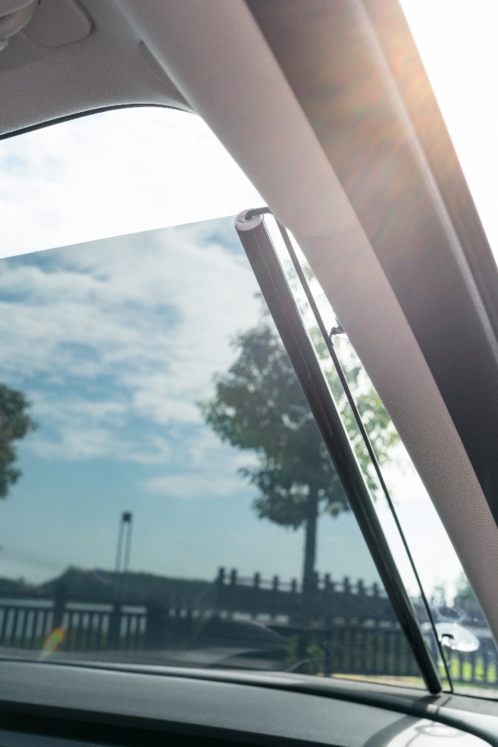 Cross-Border Car Roller Blinds, Car-Mounted High-Definition Retractable Sunshades, Transparent Car and Home Dual-Use Sun Protection Shades