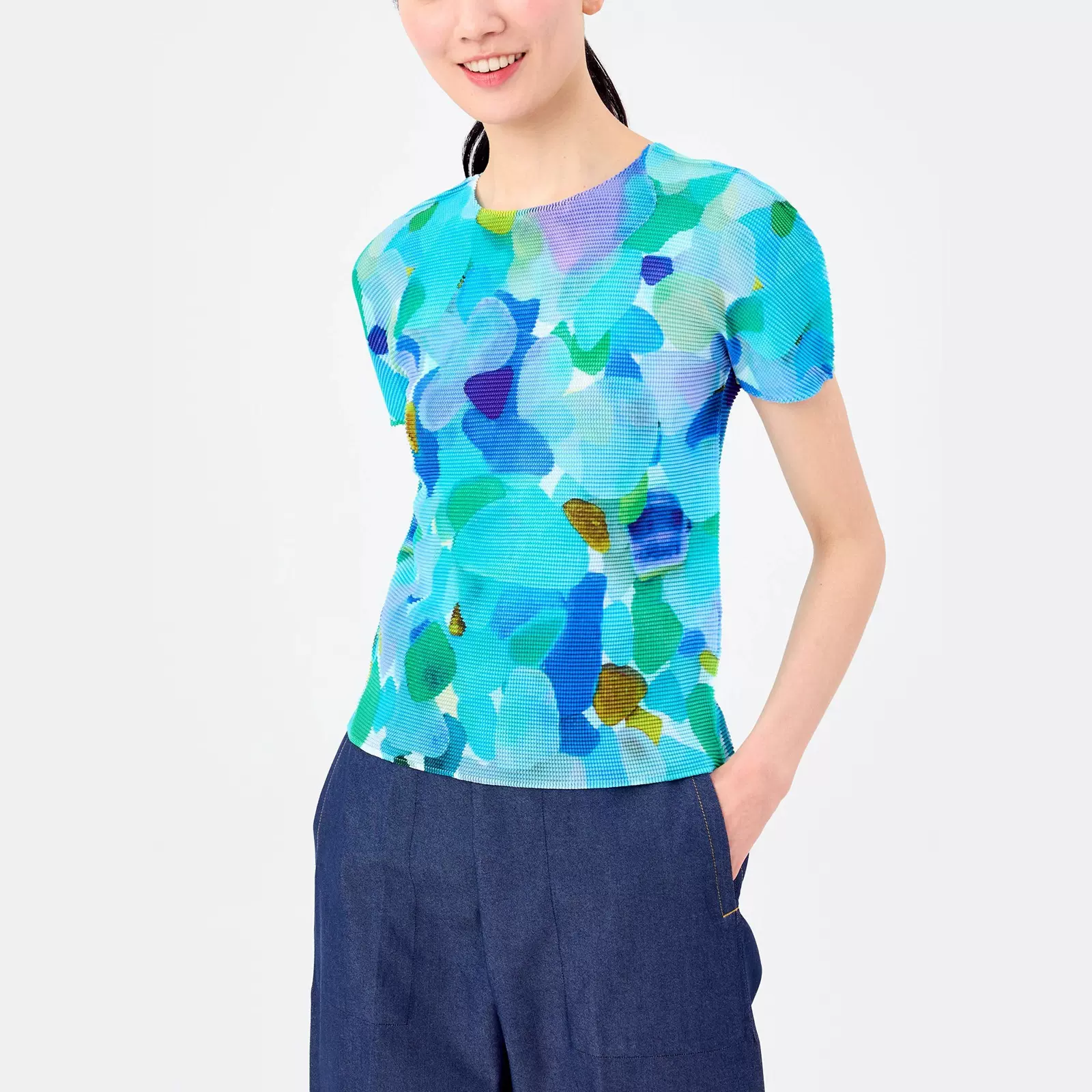 三宅设计感小众上衣女夏季薄款圆领修身显瘦褶皱印花短袖T恤女款