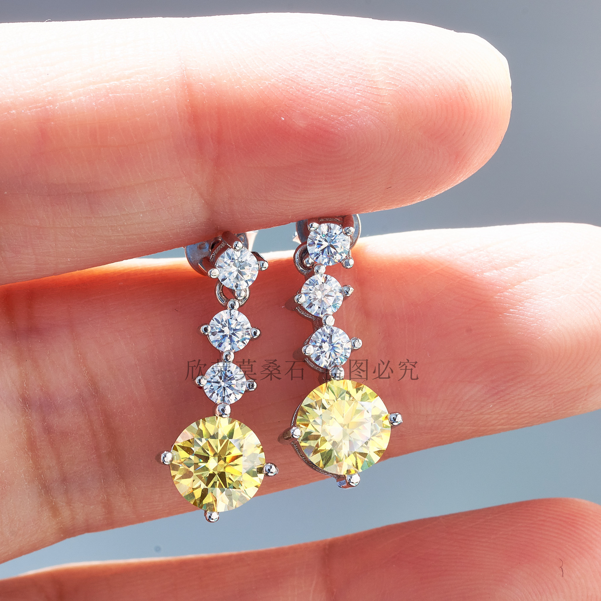 1CTX2 pernos de piedra de moissanita amarillo limón con certificado GRA cabeza de toro pernos de piedra de moissanita se pueden medir con un bolígrafo de plata S925