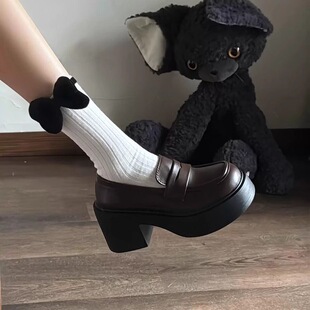 С���Ӻ�����ߺ�ɫ����ЬŮӢ���L�͹�СƤЬ��Ʒ�����Ʒ�߸�Ь