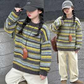 女童时髦洋气毛衣秋冬彩色条纹针织衫2026新款中大童韩系慵懒上衣