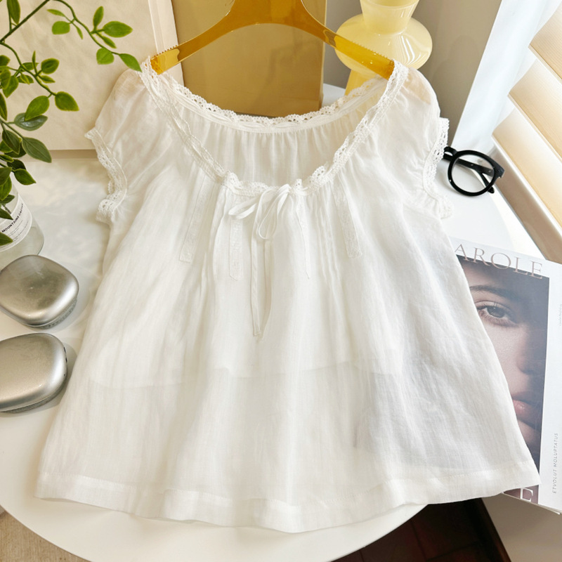 In Stock / Same Style as for Homebodies: 25S Ramie Lightweight Blouse with Small Round Neck, Lace Trim, Raglan Puff Sleeves In Stock / Same Style as for Homebodies: 25S Ramie Lightweight Blouse with Small Round Neck, Lace Trim, Raglan Puff Sleeves