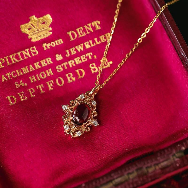 Designer Elements Palace Style Garnet Medieval Necklace European Retro Jewelry_voghion.com