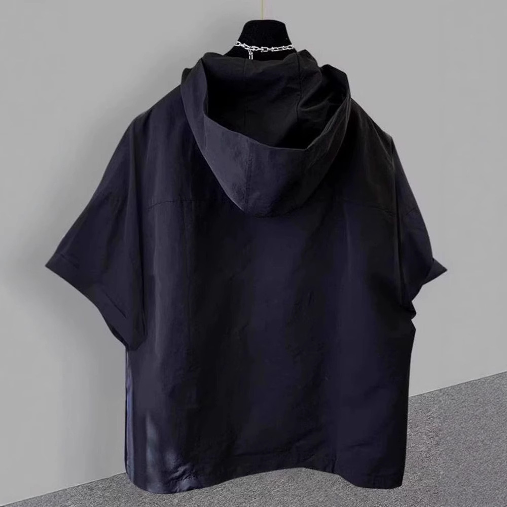 Design trend short sleeve T-shirt with zipper with hood