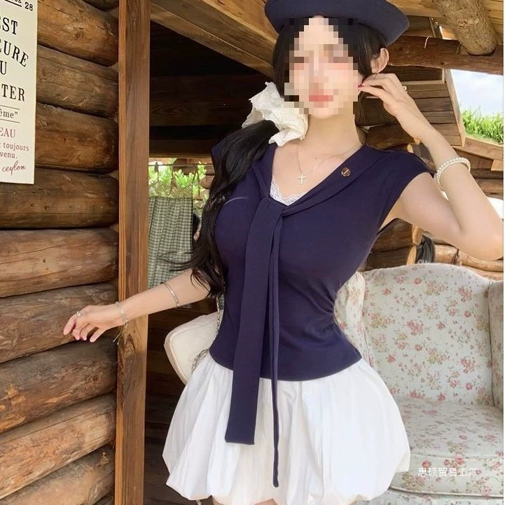 Pure Desire Hot Girl Кружевной темно-синий воротник на бретельках Тонкий топ Маленькая утягивающая юбка с высокой талией и цветочным принтом Комплект из двух предметов