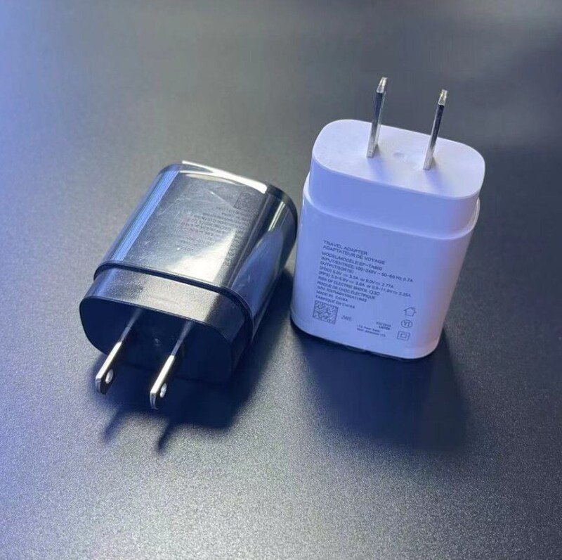 Applicable to Samsung note10/S20 US standard 25W PD fast charge charger type-c interface EP-TA800