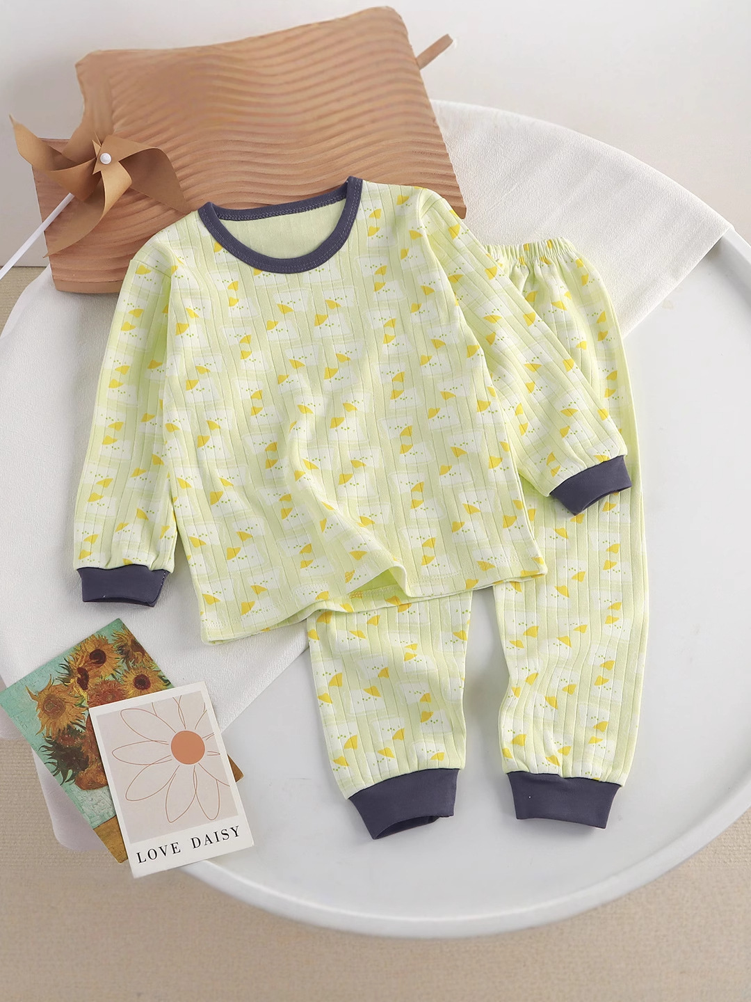 Nuevo conjunto de ropa interior infantil primavera y otoño algodón para niños niñas bebés ropa de otoño pijamas ropa de hogar al por mayor