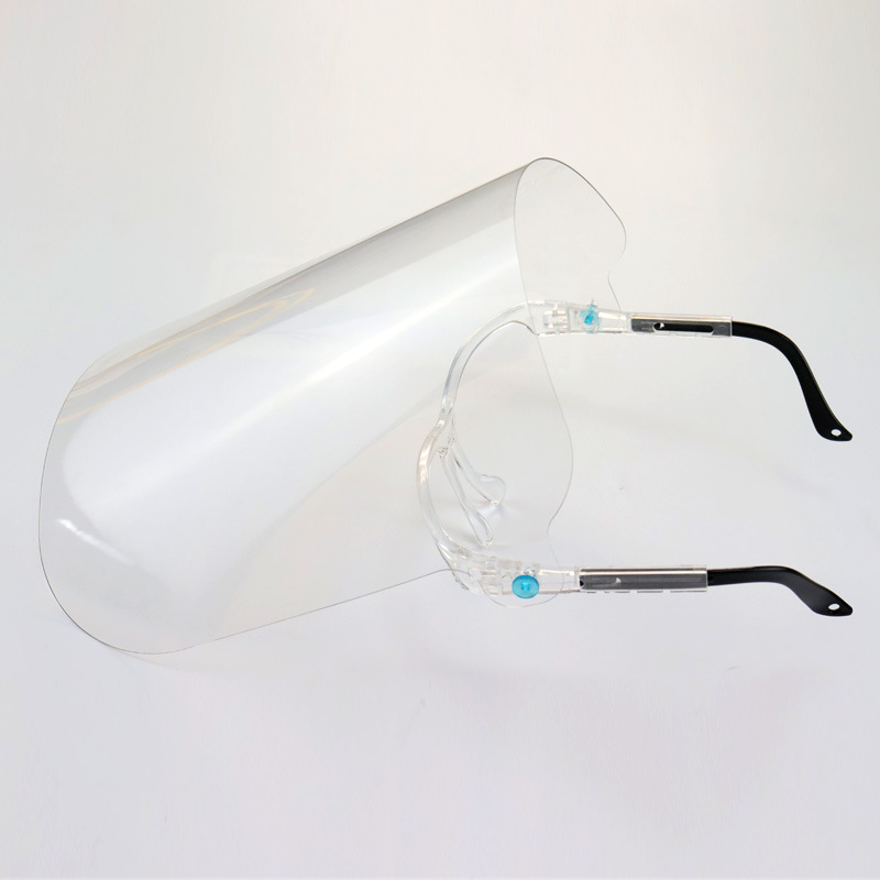 La máscara tiene tres niveles de rotación, patillas telescópicas ajustables, marco de gafas de doble cara antivaho y antisalpicaduras, diseño protector para colocar en la cabeza.