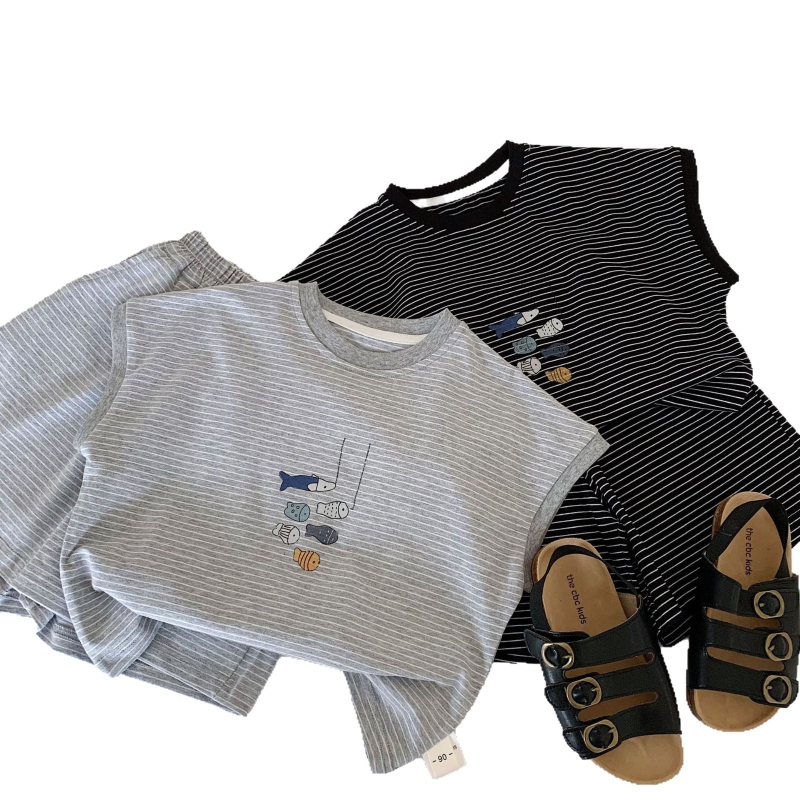 Traje para niños Maibao 2025 verano nuevo estilo coreano hombres y mujeres bebé a rayas sin mangas traje de dos piezas para niños