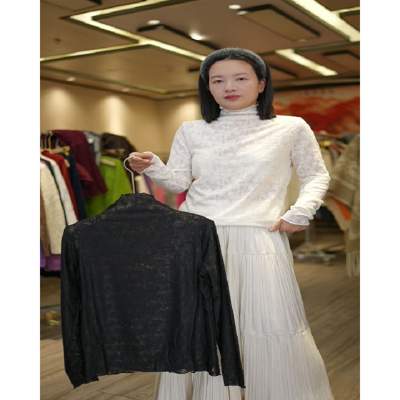 半高领水溶欧根蕾丝打底衫130斤内孤品