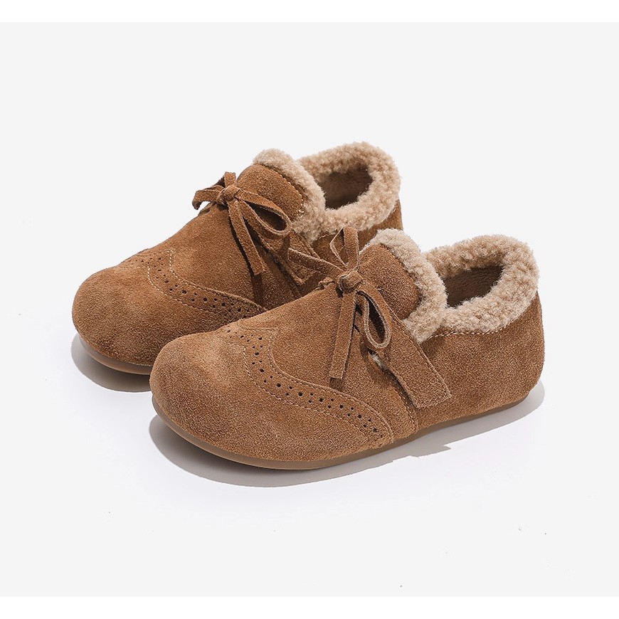 Zapatos de algodón de invierno para niñas 2025 nuevos zapatos de lana extranjera para niñas zapatos de invierno cálidos con suela suave