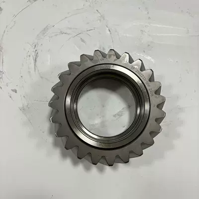 153 2502Z33-506A Transmission gear and shaft