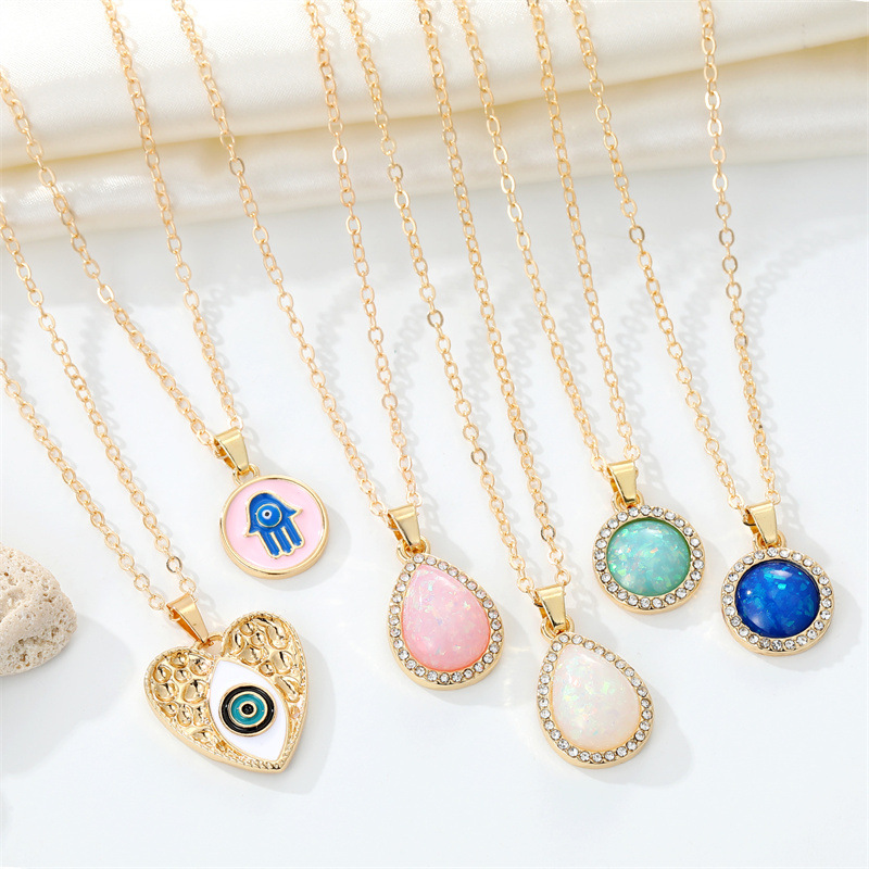 Retro color dripping oil round fatima hand pendant necklace heart-shaped demon eye necklace