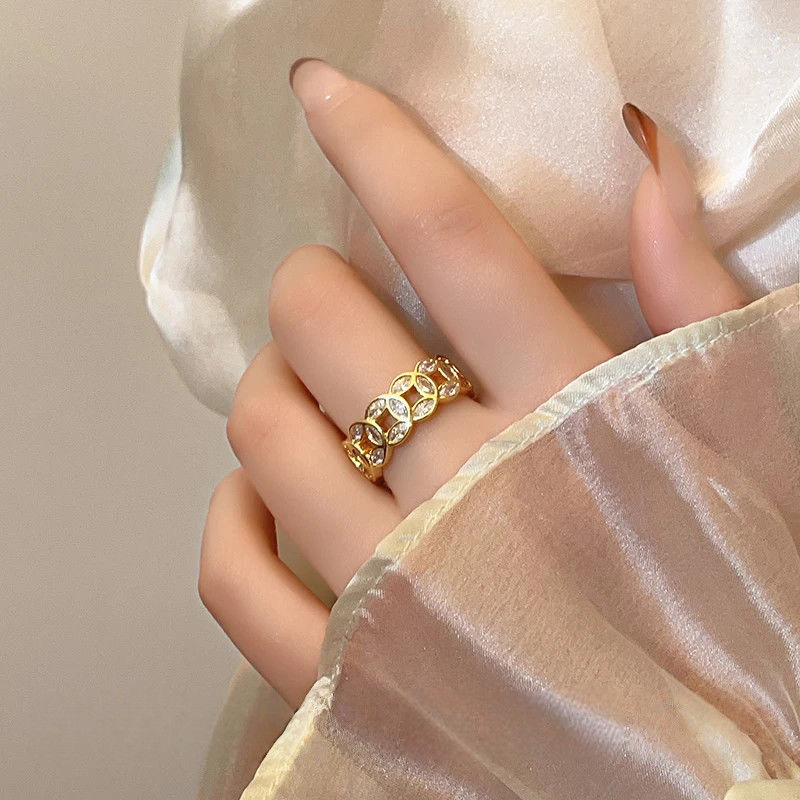Luxurious Chinese Style Diamond Ring For Women Wealth Design_voghion.com