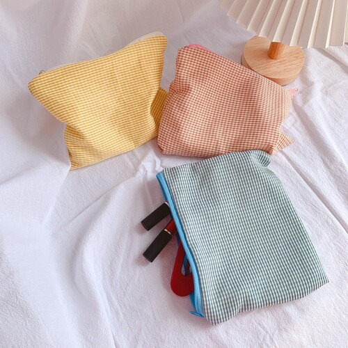 Vintage Niche Grid Pen Bag with Ins Girl Heart Large Capacity JK Square Stationery Bag for Girls