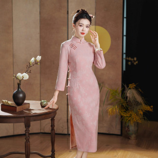 �ﶬ�Ӻ��ɫ��������2025�¿��K����Ʒ�����b�ճ��͹����p����