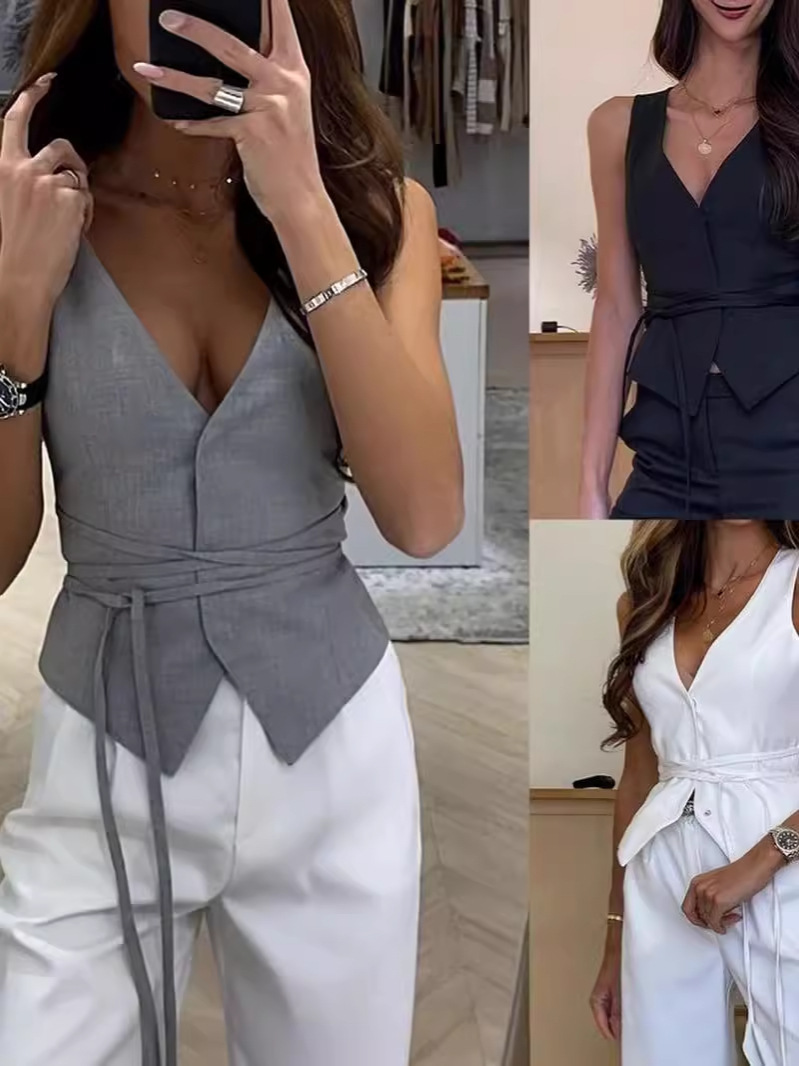 WOLFF Sleeveless Top - Black