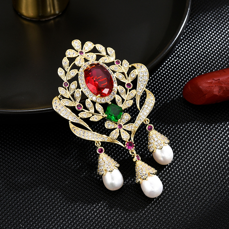 Antique pearl pendant women's high-grade brooch cheongsam accessories luxury temperament pin crystal jewelry neckline decoration