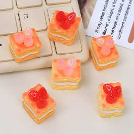 软萌草莓蛋糕食玩卡通手工diy奶油胶配饰树脂小配件饰品材料批发