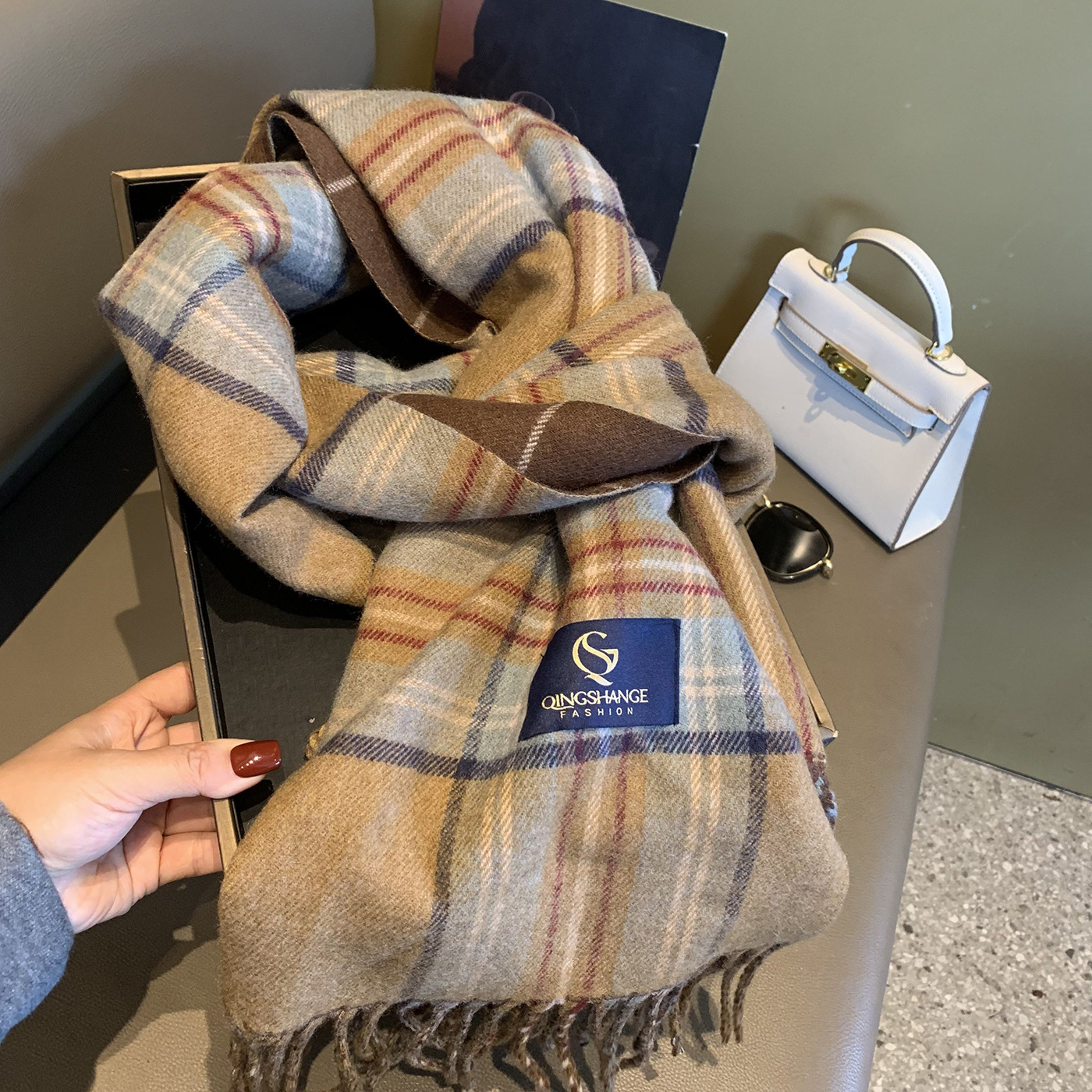 绵羊毛格子围巾女秋冬季2025复古英伦风双面格子披肩学生保暖围脖