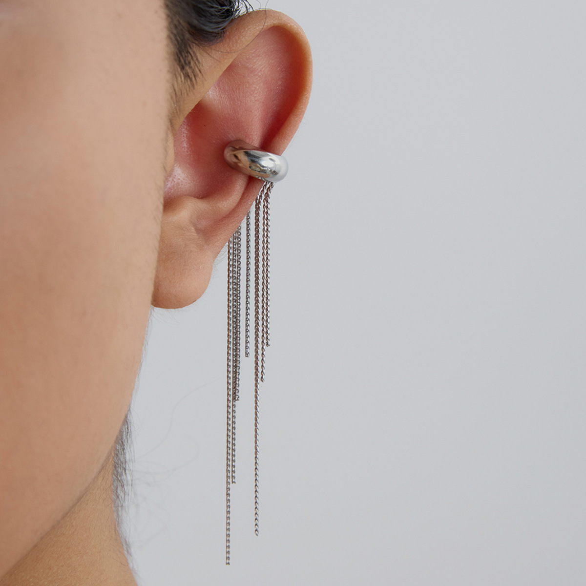 Wanxing Pendientes de borla de acero inoxidable europeo y americano sin orejas perforadas Pendientes de lujo ligero de alta calidad Joyas transfronterizas de acero de titanio