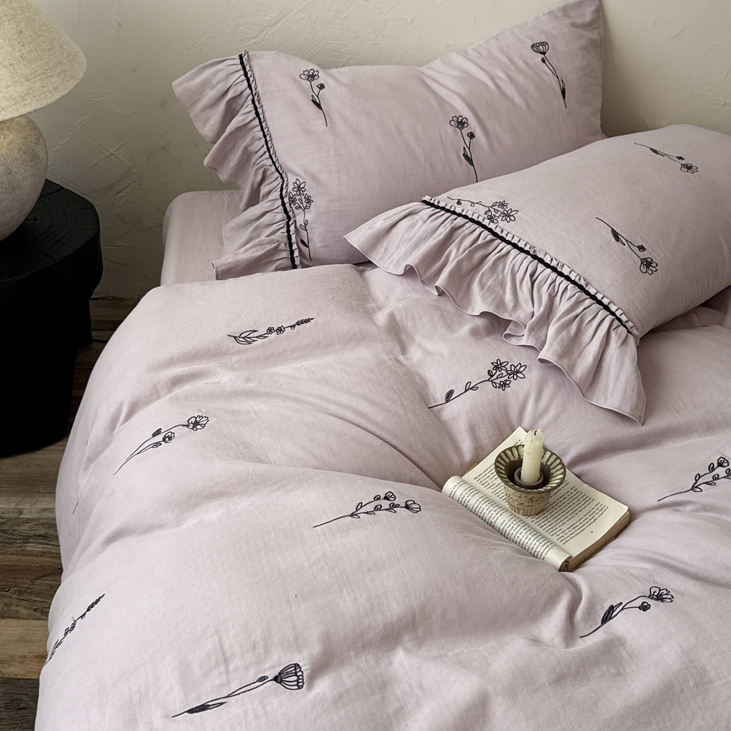 Four-piece Bedding Set Pure Cotton Crinkled Gauze French Lace_voghion.com
