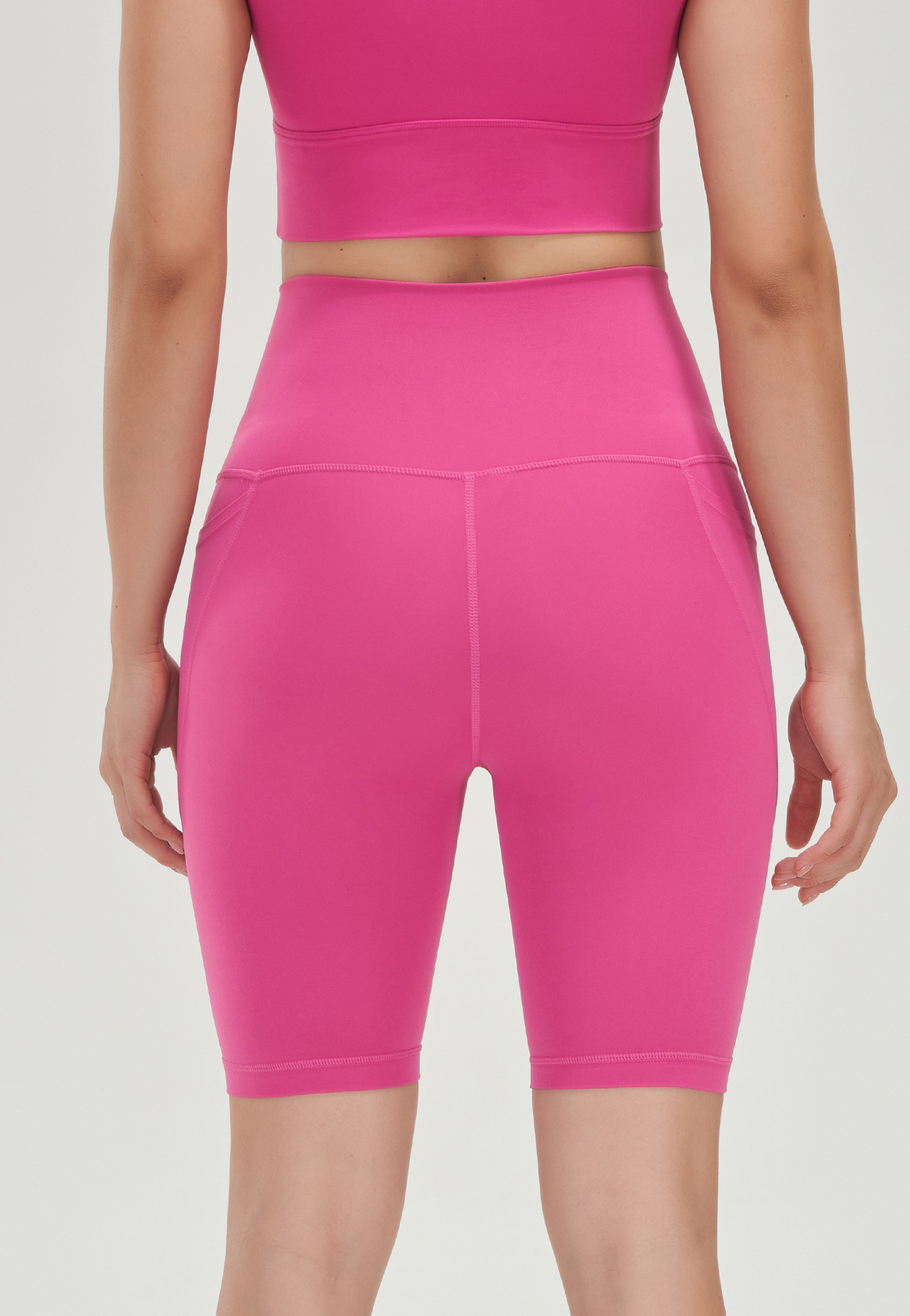 175g Weight Knee Length Pants Length Nylon, Spandex Fabric Type Leggings Pants Type Fitness, Yoga, Running Occasion Solid Color Pattern All Seasons Season Classic Style, Sport Style Style Classic Style Sport Style Solid Color Nylon Spandex Active Bottoms Leggings 3