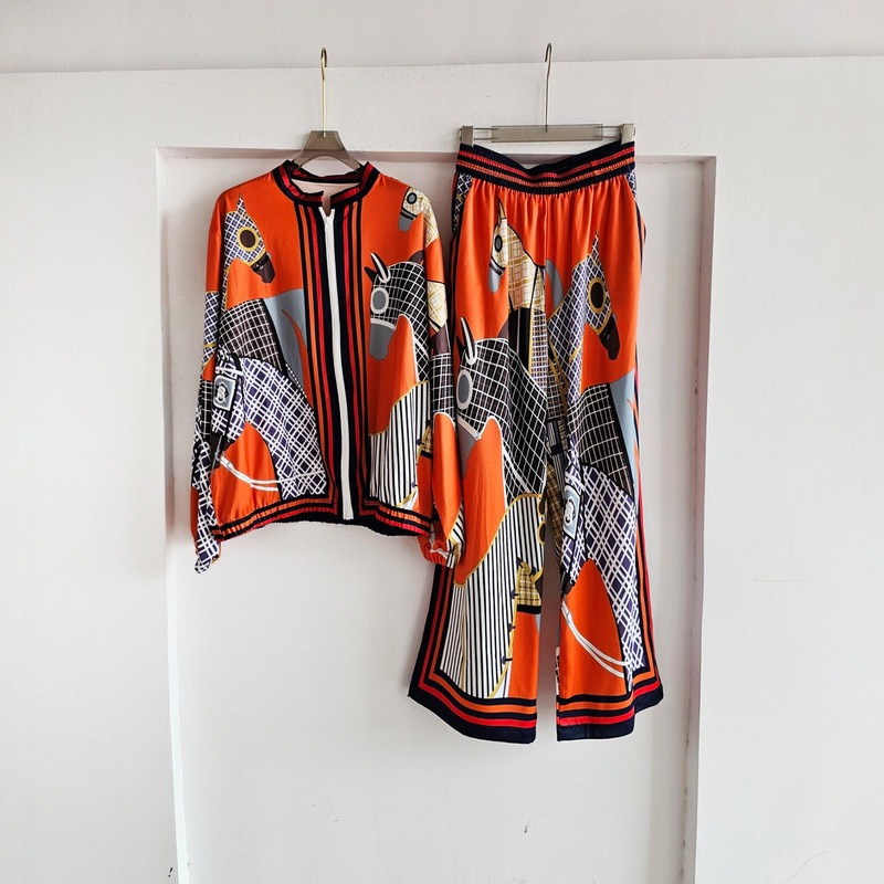 Hermès-style French Old Money H-line orange printed jacket and wide-leg pants set, elegant two-piece outfit with a nice drape Hermès-style French Old Money H-line orange printed jacket and wide-leg pants set, elegant two-piece outfit with a nice drape