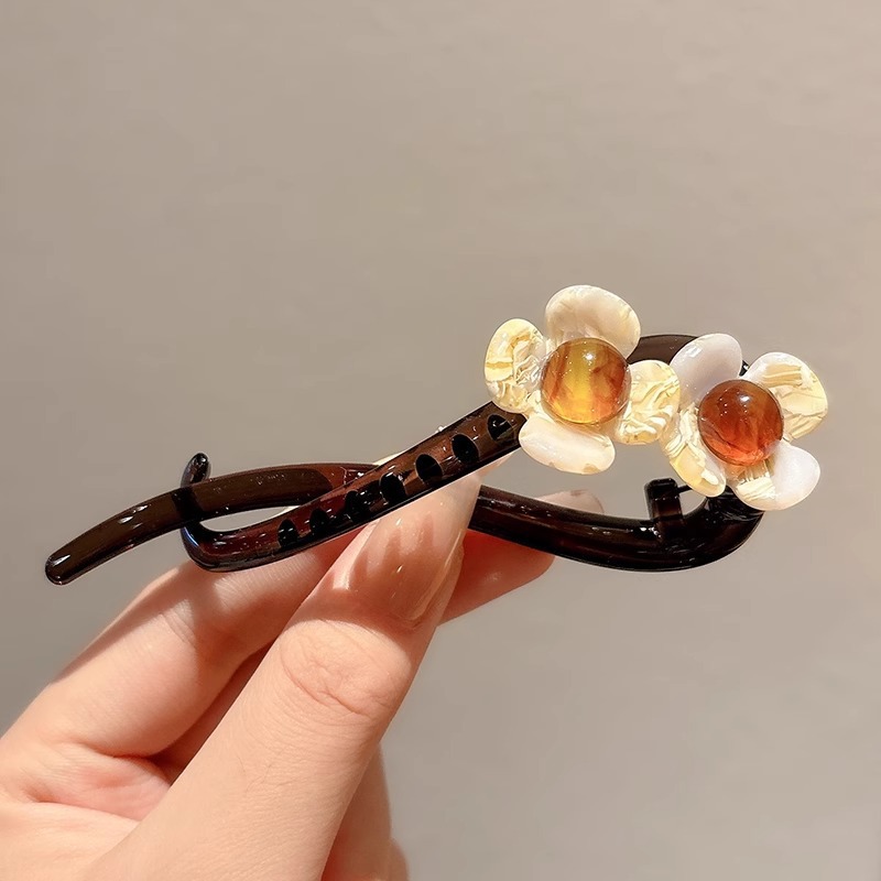 Temperamento coreano de alta gama gelatina pudín torsión clip cabello de alta calidad un clip de estilo estilo estilo de cabello