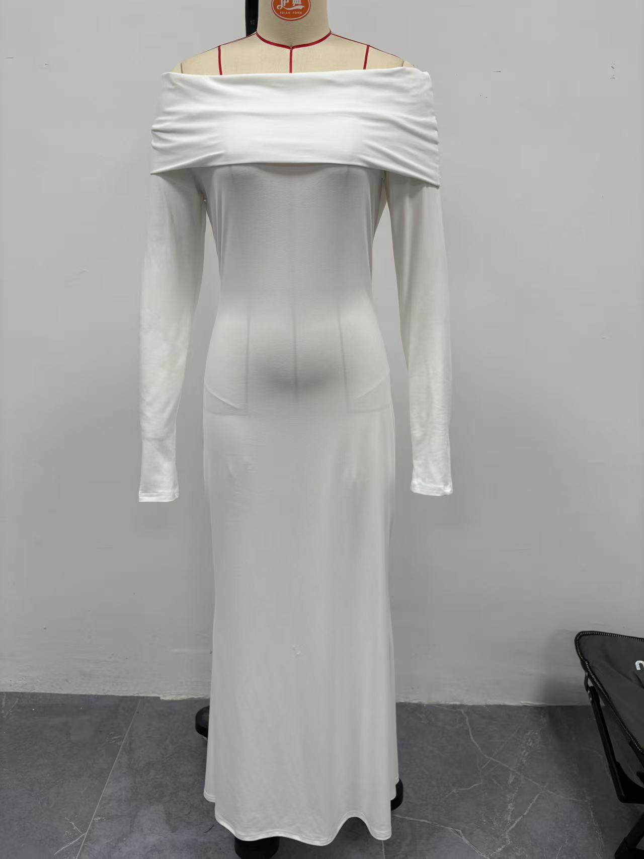 2025 Foreign Trade European And American Women's Clothing Cross Backless Sexy Off-Shoulder Elegant Long Dress_ecoleips.com