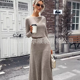 女式毛呢外套;连衣裙;时尚休闲套装