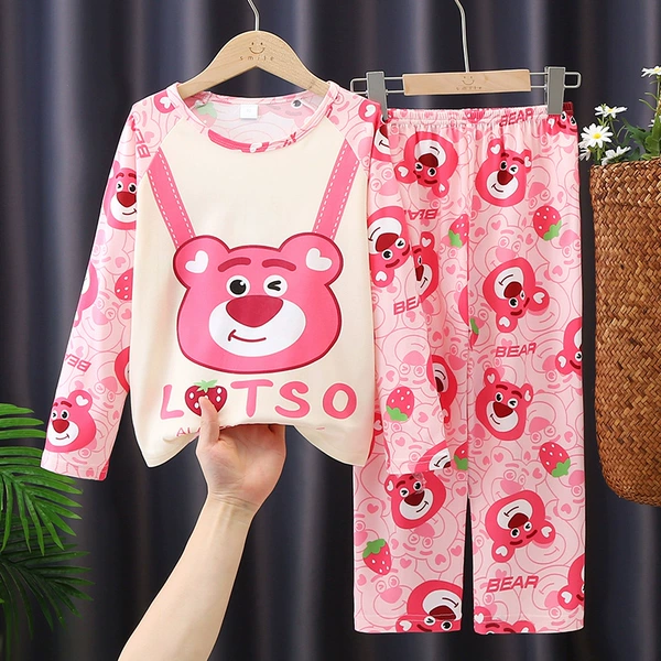 SS long set of cattle horns red bears