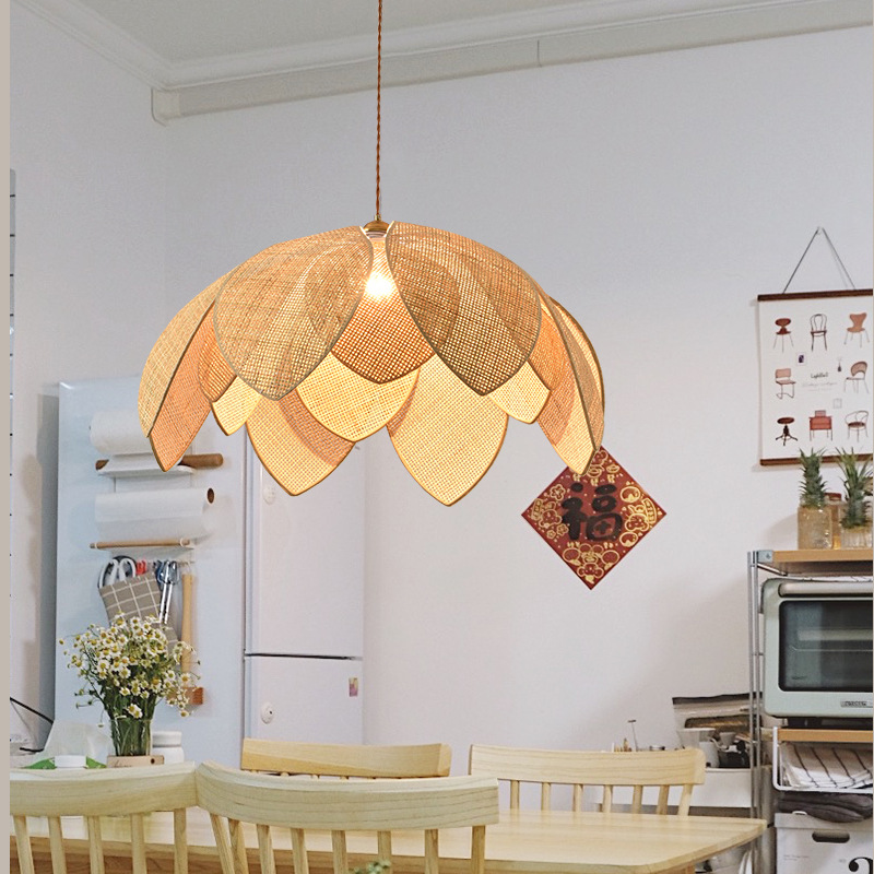 Lámpara colgante de ratán estilo wabi-sabi para sala de estar, comedor, dormitorio, casa de huéspedes, lámpara tejida, lámpara colgante de pétalos de arte creativo vintage