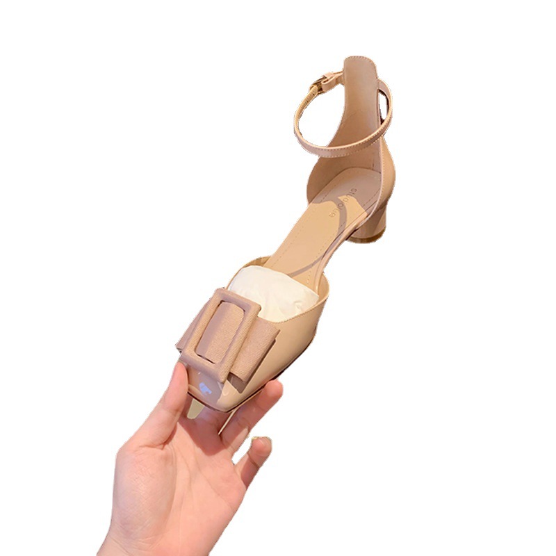 Uva mamá verano nuevo dedo del pie cuadrado Zapatos con tacones altos de las mujeres huecos hebilla oblicua boca baja sandalias tacón grueso para