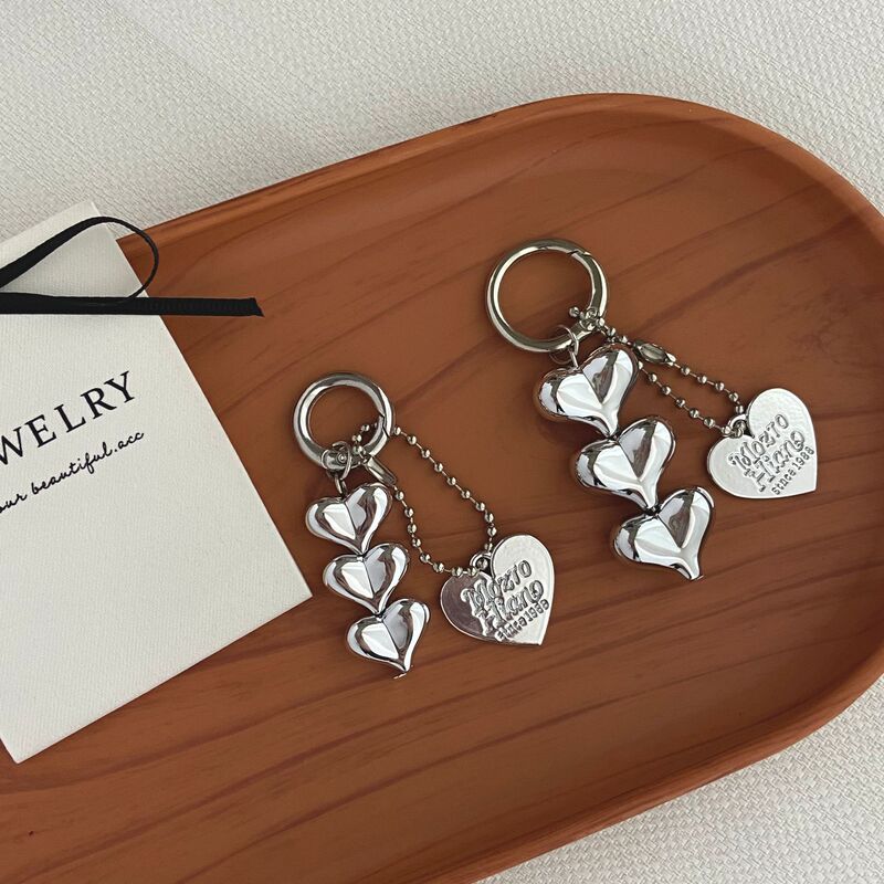 Ins Design Sense silver Love Beaded Pendant Bag Mobile Phone Decoration Hanging Distinctive Fashion Keychain Accessories Ins Design Sense silver Love Beaded Pendant Bag Mobile Phone Decoration Hanging Distinctive Fashion Keychain Accessories
