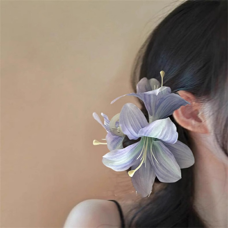 La atmósfera de flores de lirio púrpura atrapar clips de belleza de alto nivel detrás de la cabeza de cabello de tiburón atrapar clips de cabello adornamiento
