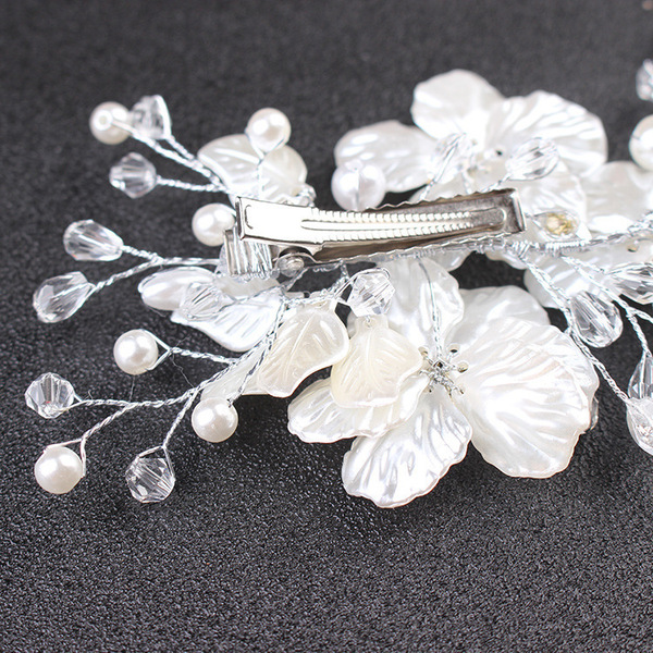 Bridal wedding headdress white flower leaf hair clip for wholesale hair accessories headdress processing