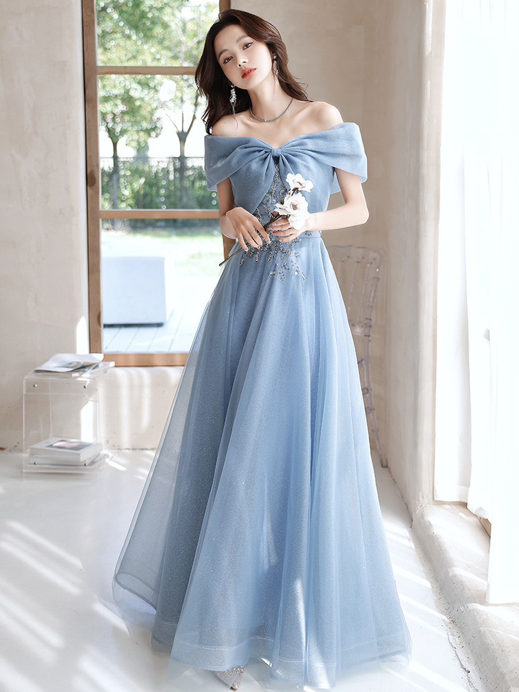 Vestido de noche fuera del hombro 2024 nuevo verano elegante estilo francés Luz de lujo anfitrión azul Luz de lujo vestido de banquete image 4