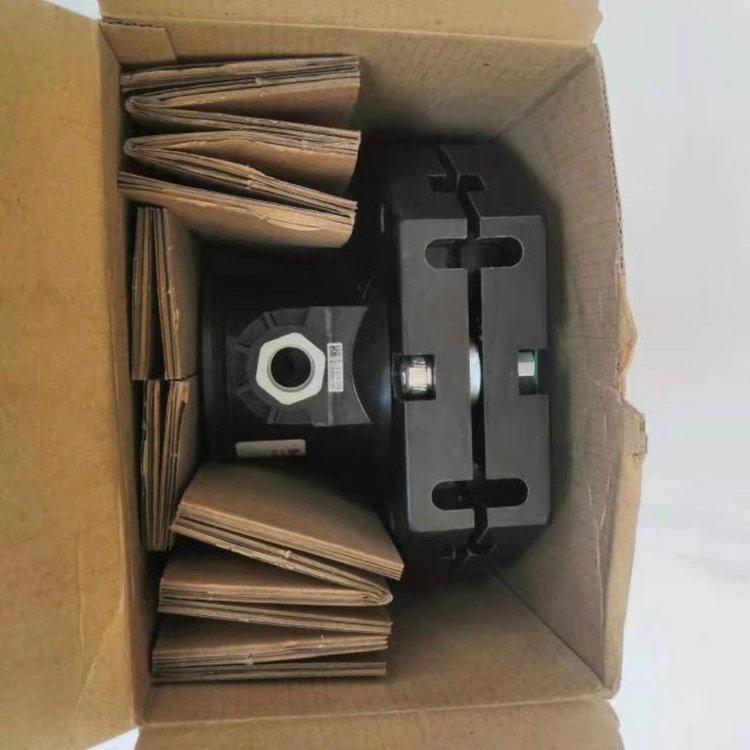 UC2000-L2M-U-T-V15UC250-F77-EP-IO-0,2M-V31 超声波传感器倍加