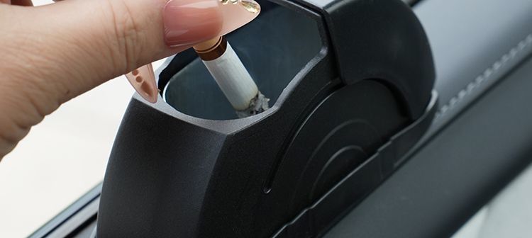 Unique car-mounted metal ashtray, anti-ash flying, 6-in-1 ashtray for car doors and interior, prevents ash from flying around, creative new design